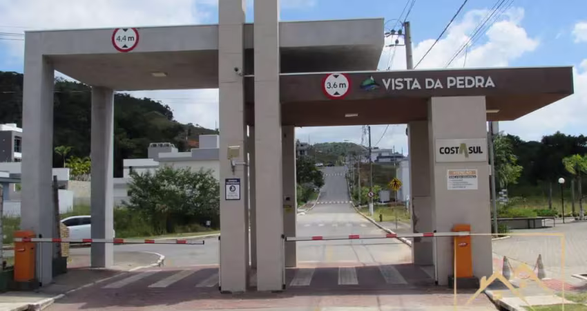 Terreno com 360m² no condomínio vista da pedra em são josé - sc