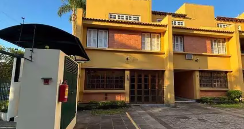 Casa com 3 quartos à venda na Rua General Gomes Carneiro, 80, Medianeira, Porto Alegre