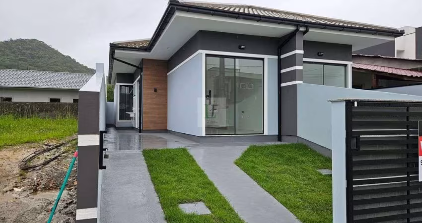 Casa geminada em São José com uma suíte