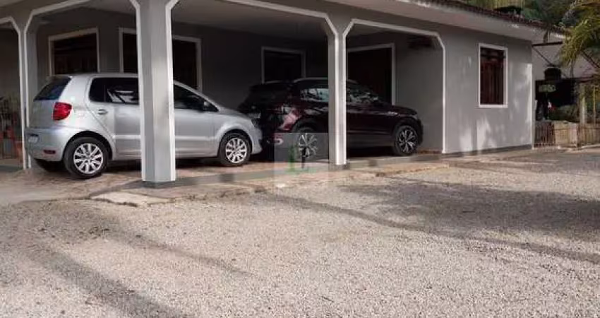 Casa com 3 Dormitórios, Sendo 1 Suíte São José