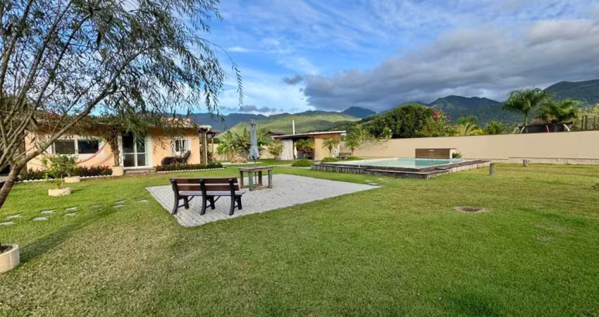 Casa em condomínio fechado com 3 quartos à venda na Rua Prefeito José Koering, 1, Sul do Rio, Santo Amaro da Imperatriz