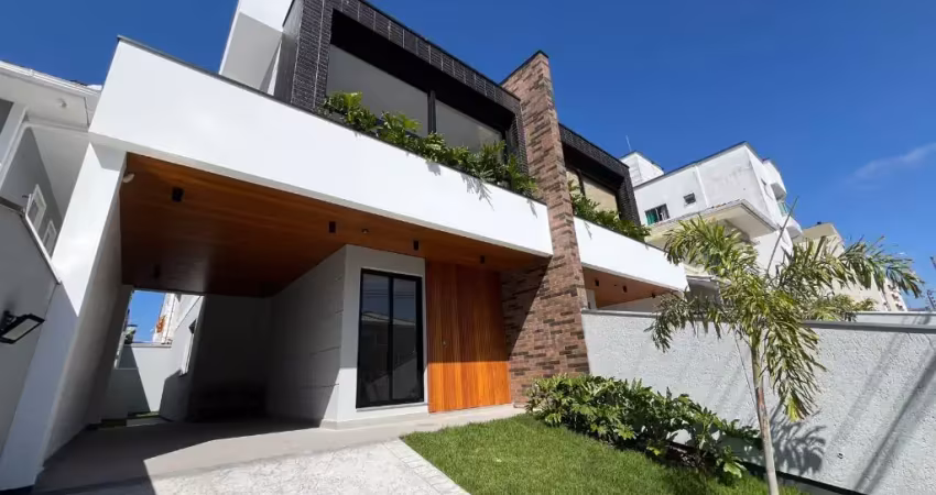 Sobrado para venda possui 150 metros quadrados com 3 quartos em pagani - palhoça - sc