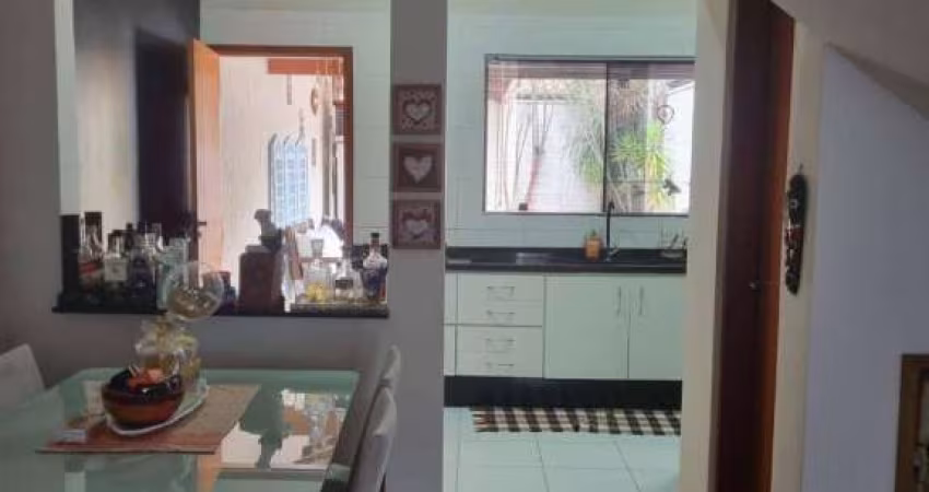 Casa em Condomínio, 2  quartos sendo Suítes - 158m² Jacareí /SP