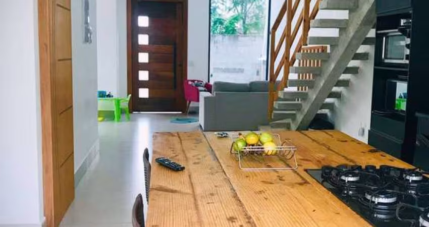 Casa á venda com 3 quartos no Bairro Vila Branca