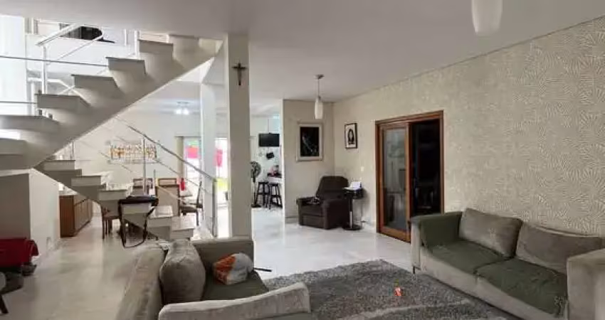 Casa em condomínio 3 suítes , 240 metros, a venda - vila branca