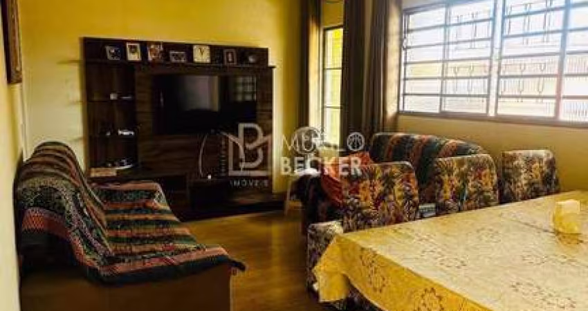 Casa a venda 187m² -  São 3 casas no mesmo terreno - Bairro C. de São José
