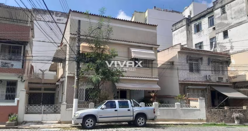 Casa com 3 quartos para alugar na Rua Aquidabã, Méier, Rio de Janeiro