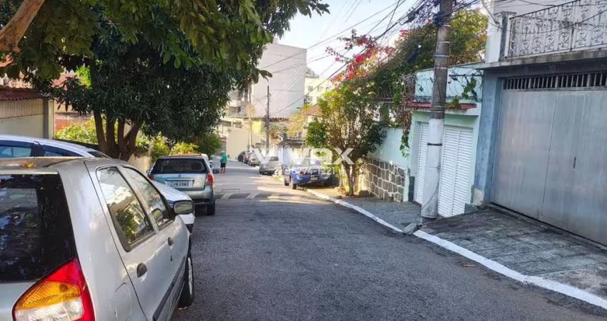 Apartamento com 2 quartos para alugar na Rua Amalfi, Lins de Vasconcelos, Rio de Janeiro