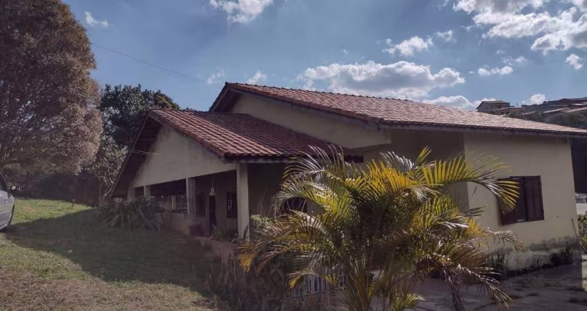 Sítio para Venda em Caieiras, Vera Tereza, 2 dormitórios, 1 banheiro, 4 vagas