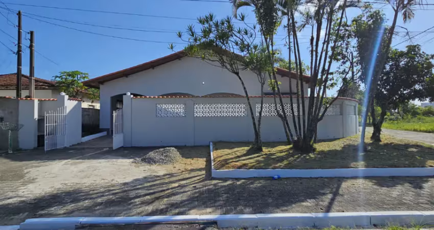 Casa lado praia com Piscina