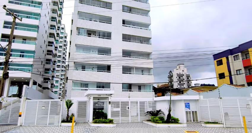 Apartamento varanda gourmet com churrasqueira á carvão