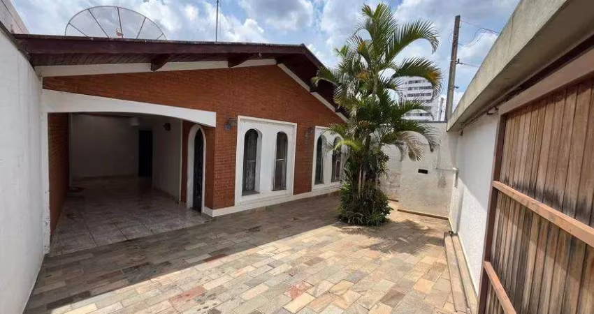 Casa para Venda em Valinhos, Vila Martina, 3 dormitórios, 1 suíte, 4 banheiros, 3 vagas
