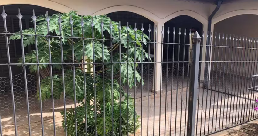 Casa para Venda em Valinhos, Jardim Novo Mundo, 3 dormitórios, 1 suíte, 2 banheiros, 2 vagas
