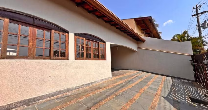 Casa para Venda em Valinhos, Parque Nova Suíça, 4 dormitórios, 2 suítes, 2 banheiros, 2 vagas