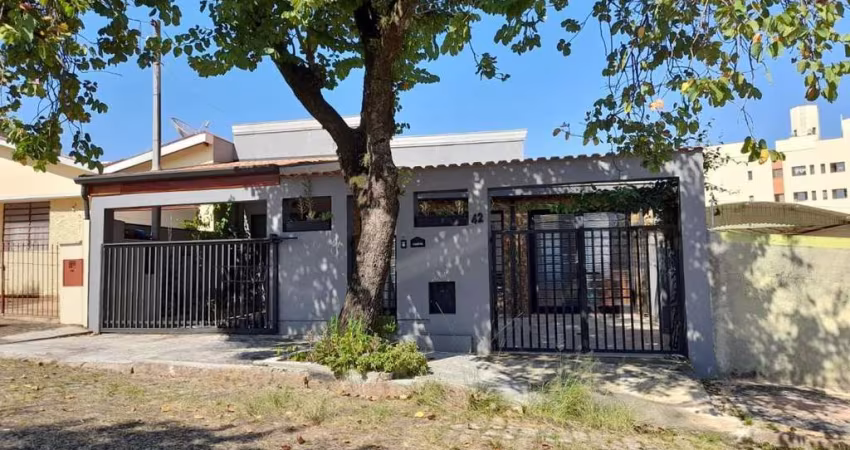 Casa para Venda em Valinhos, Jardim Bela Vista, 3 dormitórios, 1 suíte, 4 banheiros, 3 vagas