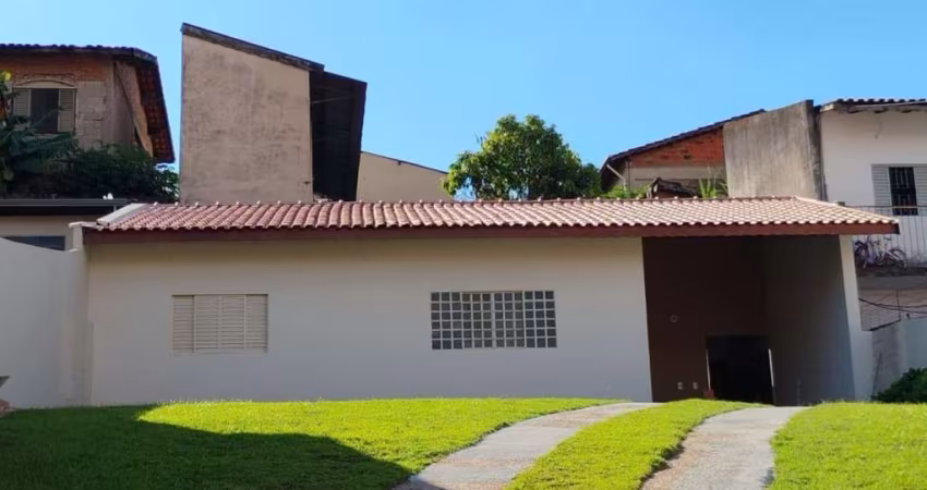 Casa para Locação em Valinhos, Jardim América II, 3 dormitórios, 1 suíte, 2 banheiros, 2 vagas