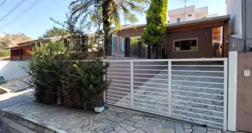 Casa em Condomínio para Venda em Valinhos, Lenheiro, 2 dormitórios, 1 suíte, 2 banheiros, 2 vagas