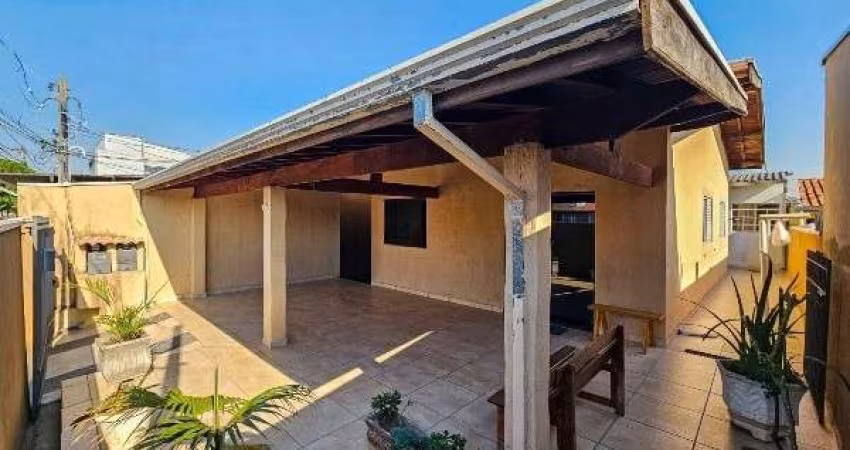 Casa para Locação em Valinhos, Jardim São Marcos, 2 dormitórios, 1 banheiro, 3 vagas