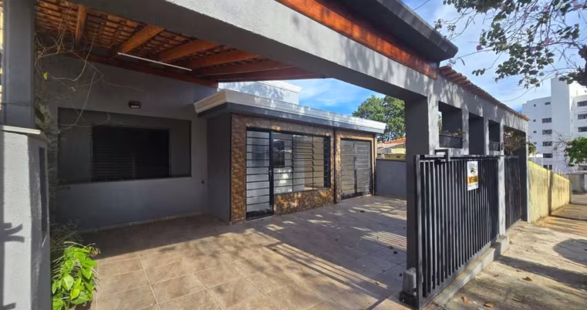 Casa para Venda em Valinhos, Jardim Bela Vista, 3 dormitórios, 1 suíte, 4 banheiros, 3 vagas