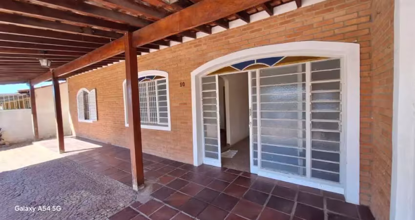 Casa para locação em valinhos, parque cecap, 3 dormitórios, 1 suíte, 3 banheiros, 2 vagas