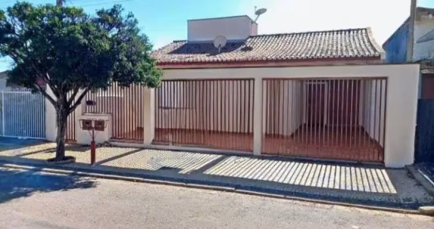 Casa para venda em valinhos, jardim pinheiros, 3 dormitórios, 1 suíte, 2 banheiros, 3 vagas