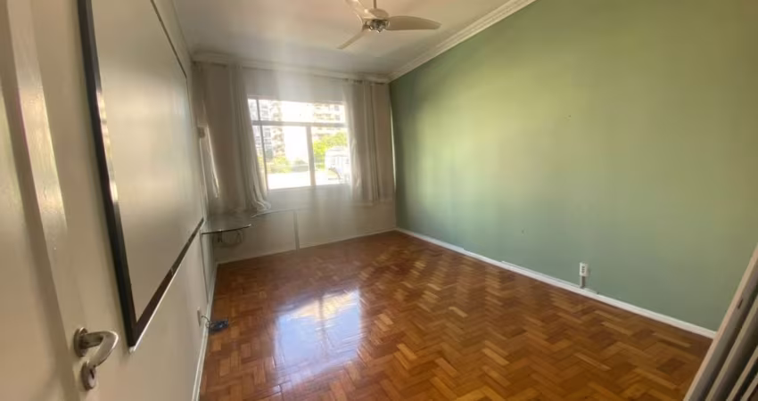 Apartamento de 2  quartos e 1 garagem.