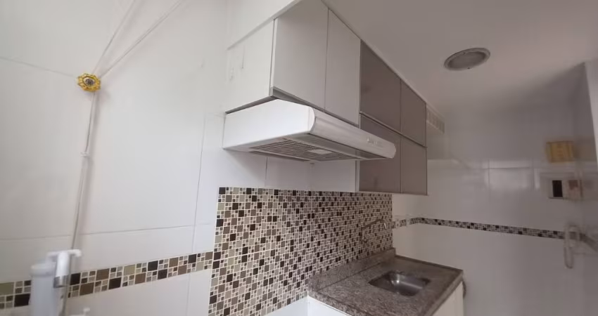 Apartamento de 2 quartos e 1 garagem.