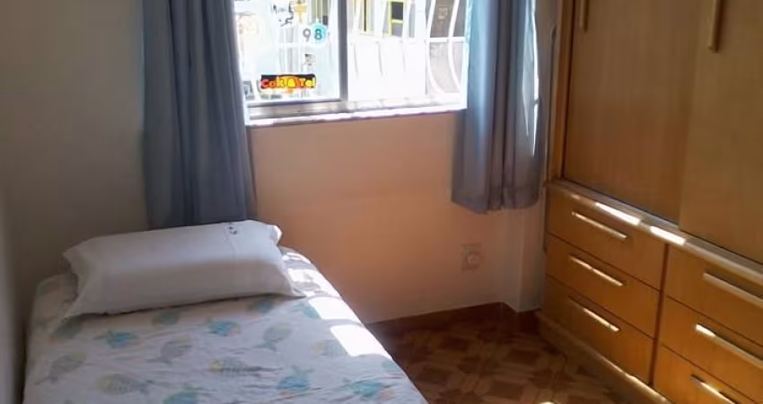 Casa de 2 quartos e 1 garagem.
