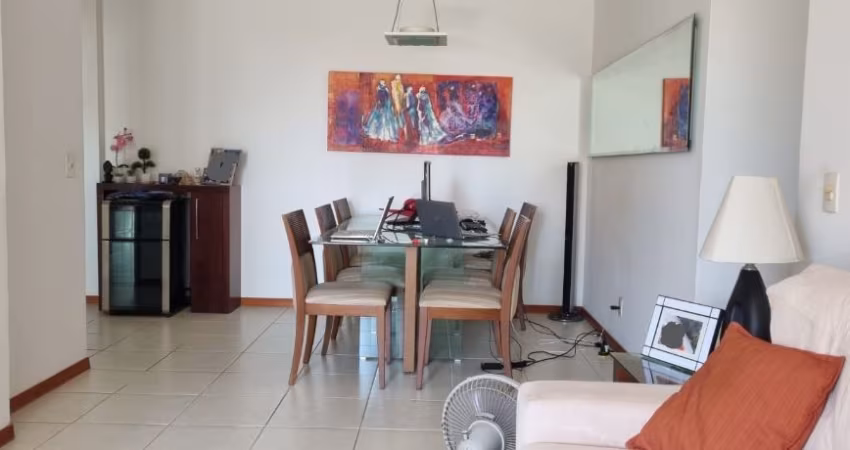 Apartamento 3 quartos e 2 garagens.