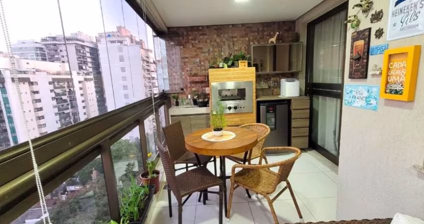 Apartamento de 3 quartos e 2 suítes.