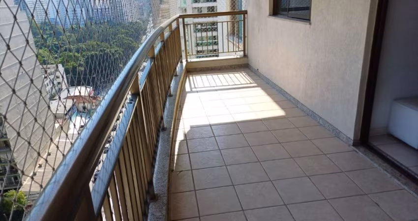 APARTAMENTO COM VARANDAO 2 QUARTOS SENDO 1 SUITE.