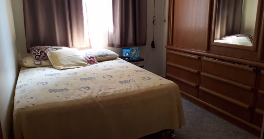Casa de 2 quartos e 1 banheiro.