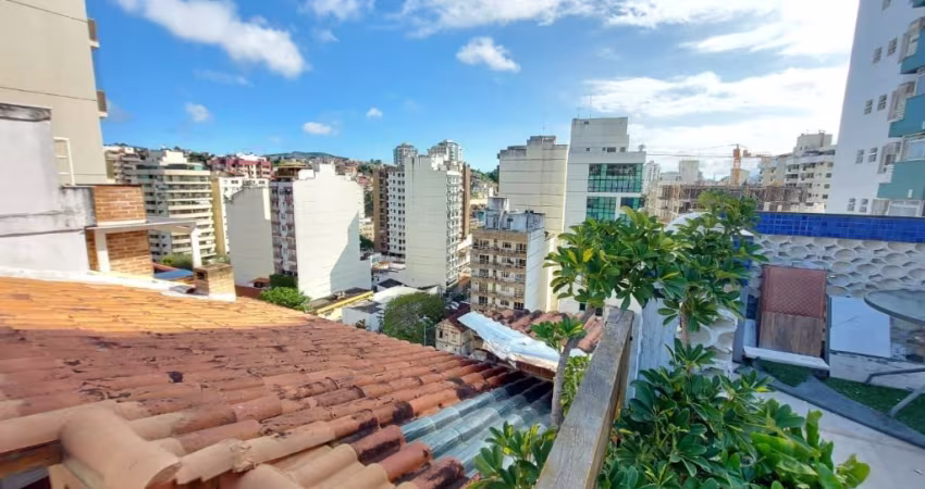 Cobertura 3 quartos e 2 suítes.
