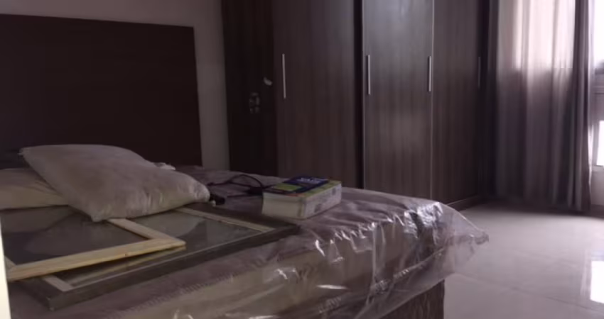 Apartamento de 1 quarto e banheiro.