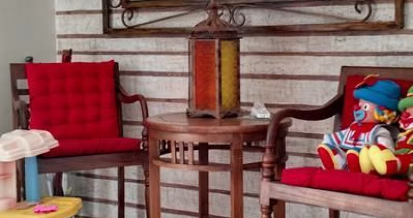 Cobertura de 3 quartos e 2 garagens.