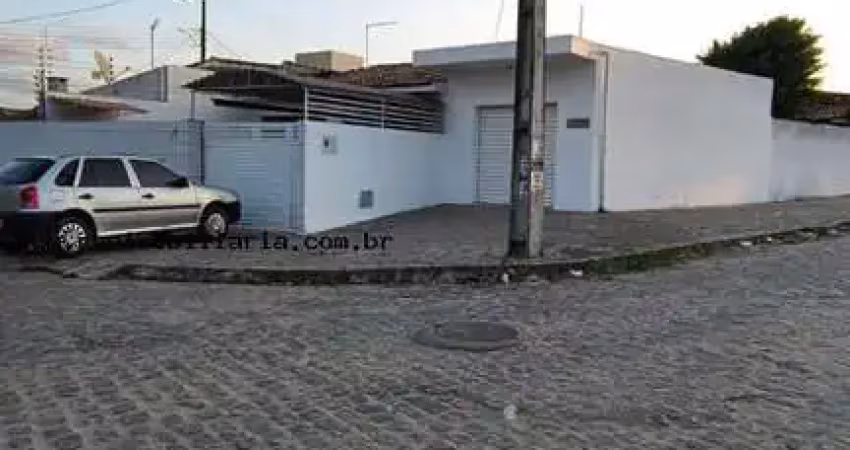 Casa solta à venda no Valentina, João Pessoa/PB, 2 Qtos
