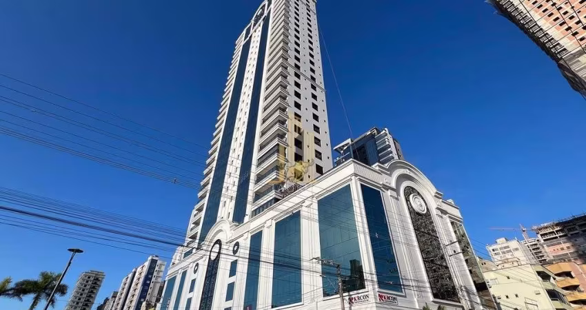 Apartamento 4 Suítes Com Banheira na Meia Praia