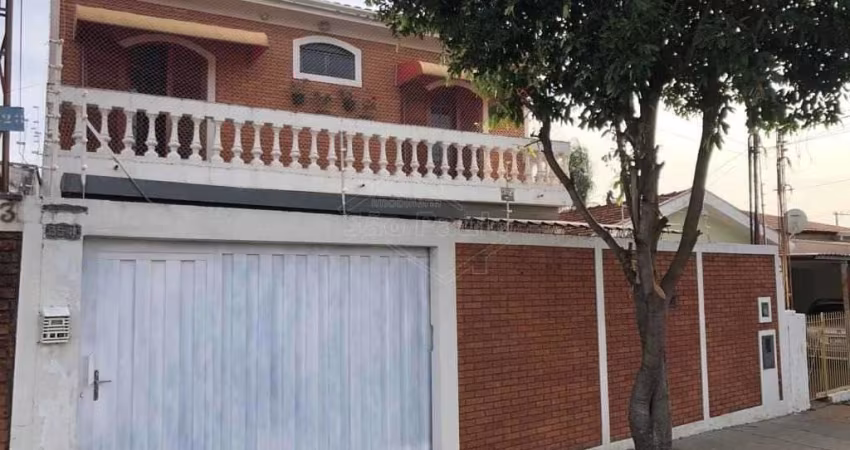 Casa com 5 quartos à venda na Vila Yamada, Araraquara 