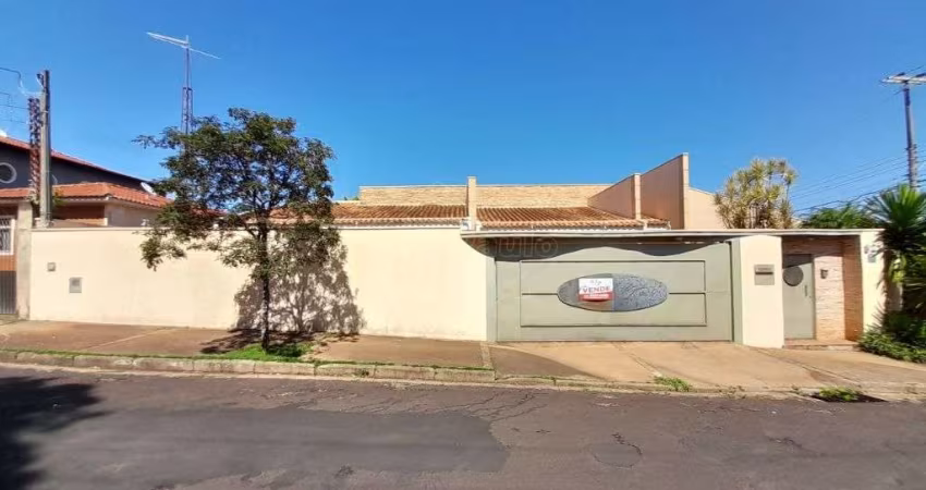 Casa com 5 quartos à venda na Vila Harmonia, Araraquara 