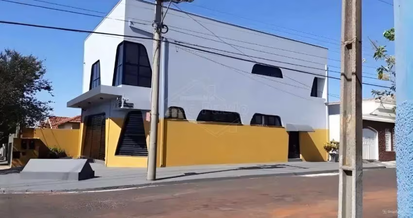 Prédio com 3 salas à venda na Rua Pedro Álvares Cabral, 389, São José, Araraquara