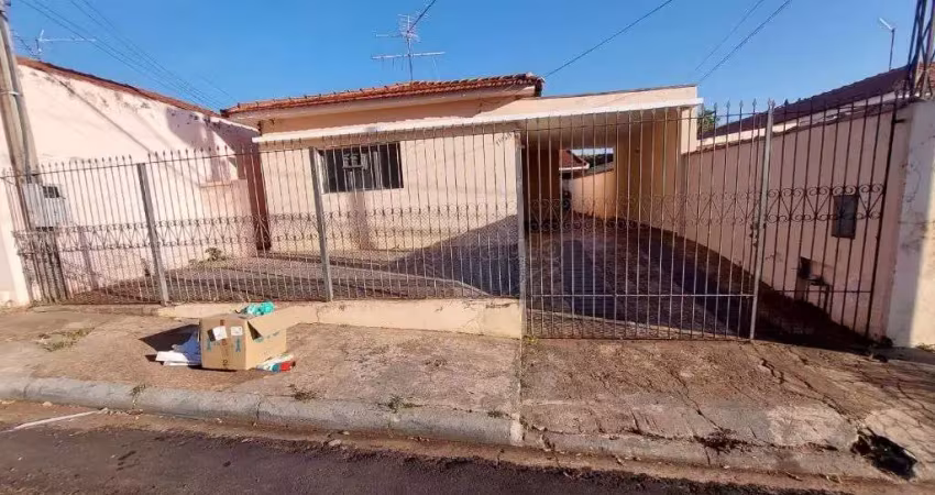 Casa a venda com 2 quartos e edicula no centro, araraquara