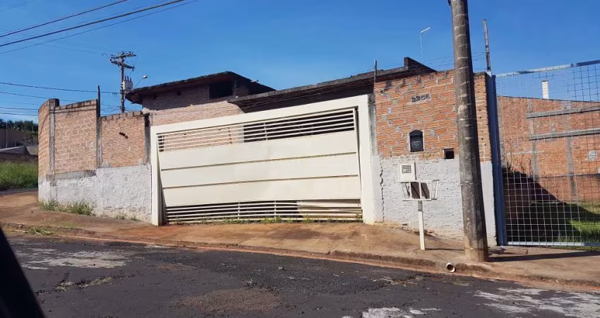 Casa com 3 quartos à venda na Vila Santana, Araraquara 