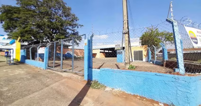 Sala comercial para alugar na Avenida Padre Francisco Sales Colturato, 807, Centro, Araraquara