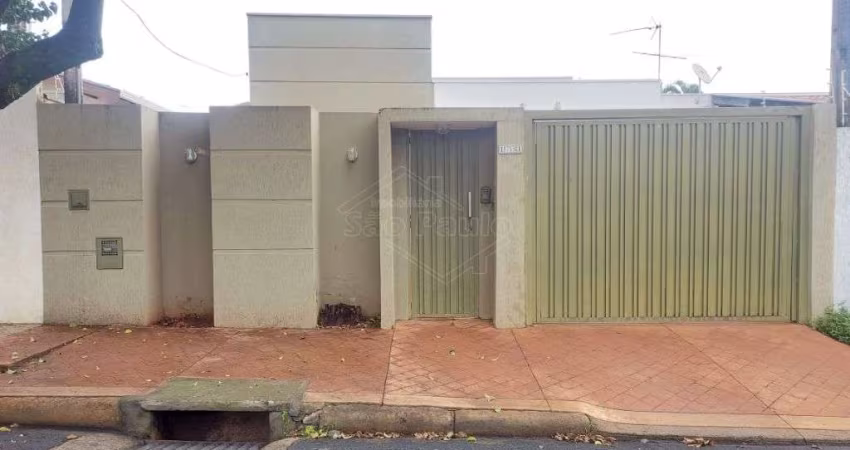 Casa com 3 quartos para alugar no Centro, Araraquara 