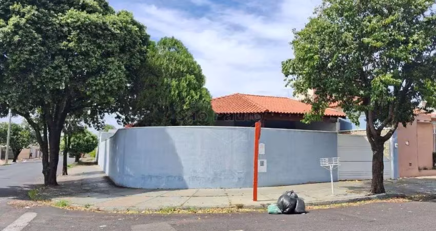 Casa com 3 quartos para alugar na Rua Marechal Humberto de Alencar Castelo Branco, 564, Jardim Imperador, Araraquara