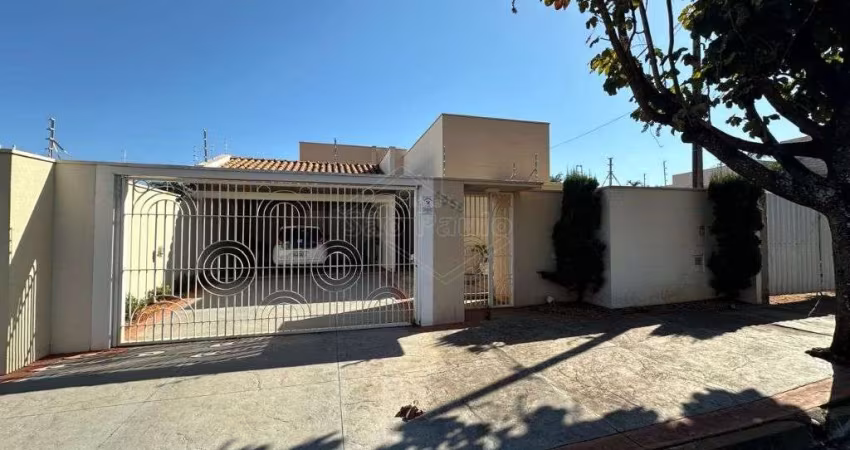 Casa com 3 quartos à venda na Vila Harmonia, Araraquara 