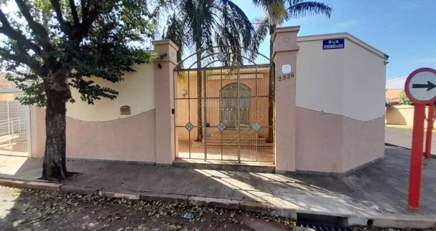 Casa comercial com 1 sala para alugar na Rua Expedicionários do Brasil, 2926, Centro, Araraquara