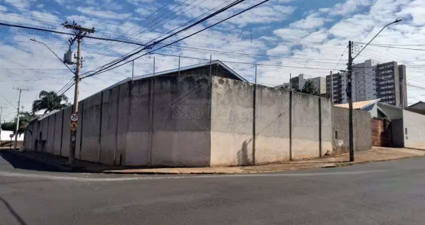 Barracão / Galpão / Depósito para alugar na Rua Pompílio Marques Gouvea, Jardim dos Manacás, Araraquara