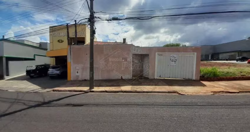 Casa com 3 quartos para alugar na Rua Henrique Lupo, 1624, Vila Harmonia, Araraquara