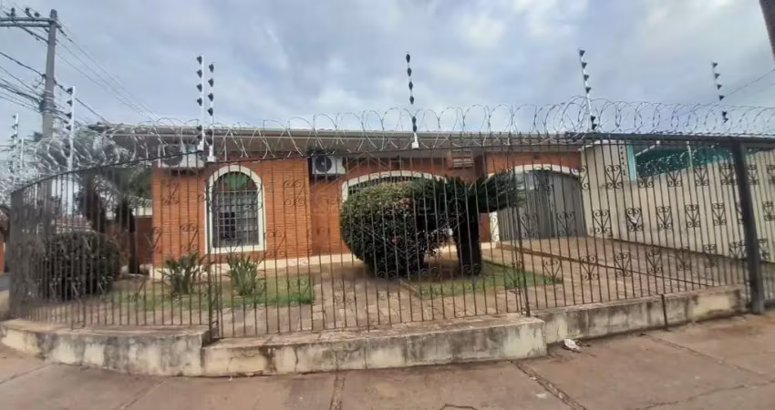Casa com 3 quartos à venda na Vila Xavier (Vila Xavier), Araraquara 
